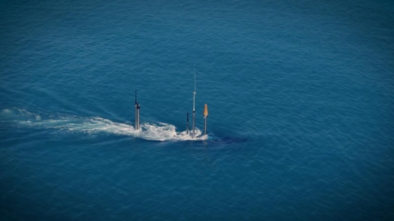 Подводная лодка в шторм