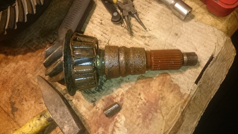 Сальник редуктора заднего моста УАЗ Буханка