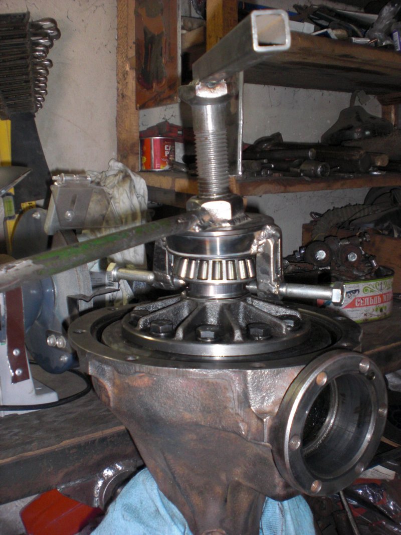 Хвостовик редуктора заднего моста УАЗ 469