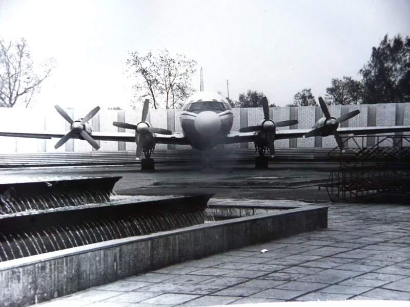 Памятник ил 18 Красноярск