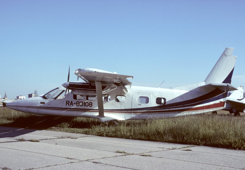 Многоцелевой самолет т-208 Орел