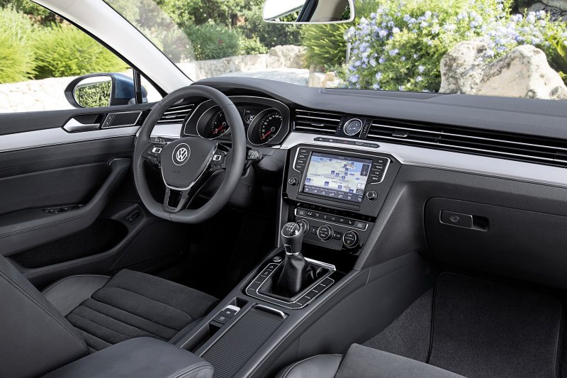 Volkswagen Passat b8 Interior
