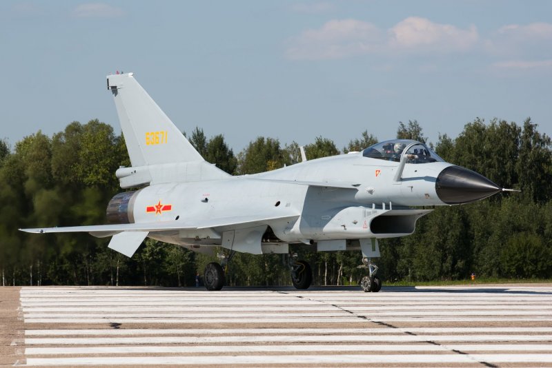 J16 китайский истребитель