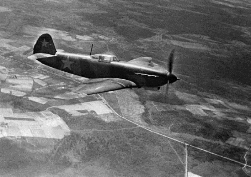 Самолет як 9