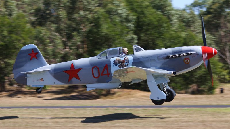 Самолет истребитель як 9