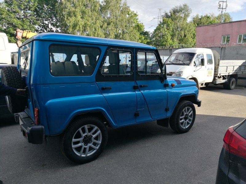 УАЗ Хантер r18