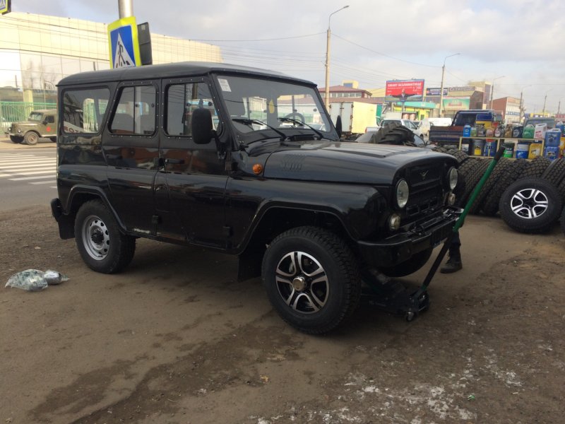 УАЗ Хантер на дисках r20