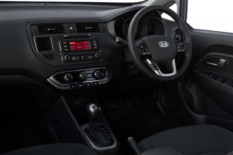 Kia Rio хэтчбек 2015 салон