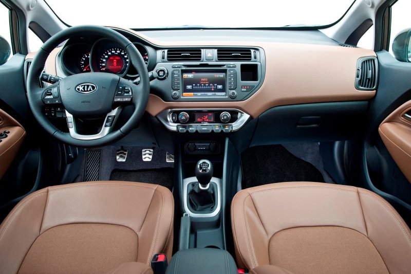 Kia Rio III 2012 салон
