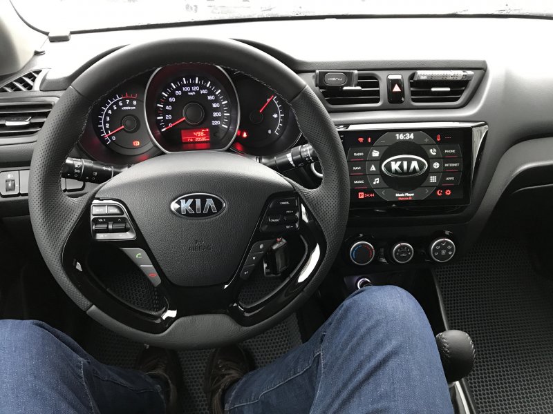 Kia Rio 2016 салон