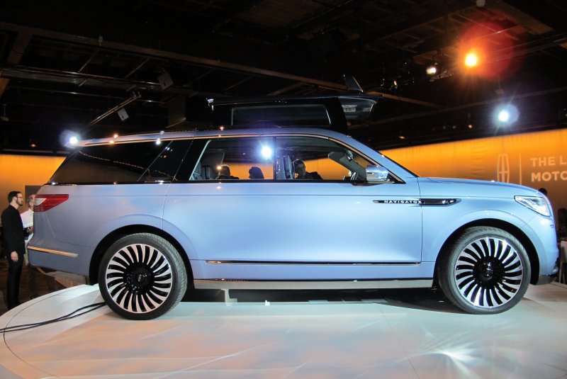 Lincoln Navigator Black Label 2022