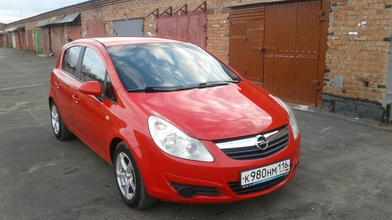 Реснички Опель Корса красные