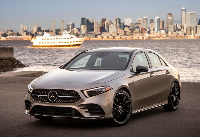 Mercedes Benz a class седан
