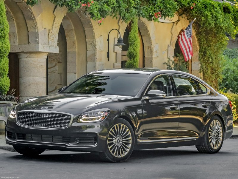 Киа Кворис 2015 черная