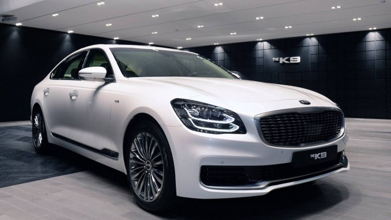 Kia Кворис 2019