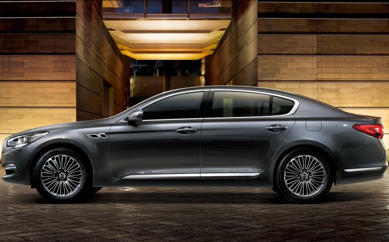 Новый Киа Кворис к9