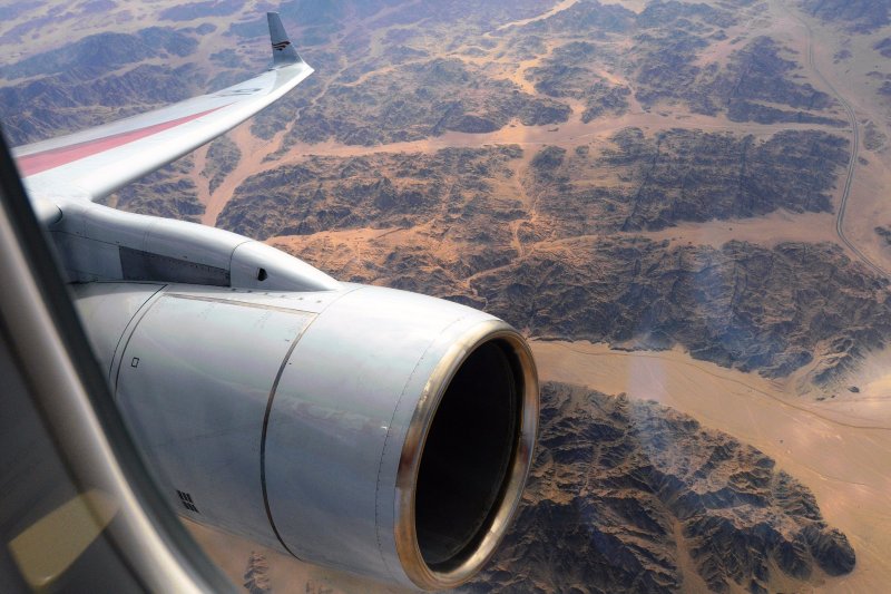 Superjet 100 иллюминаторы