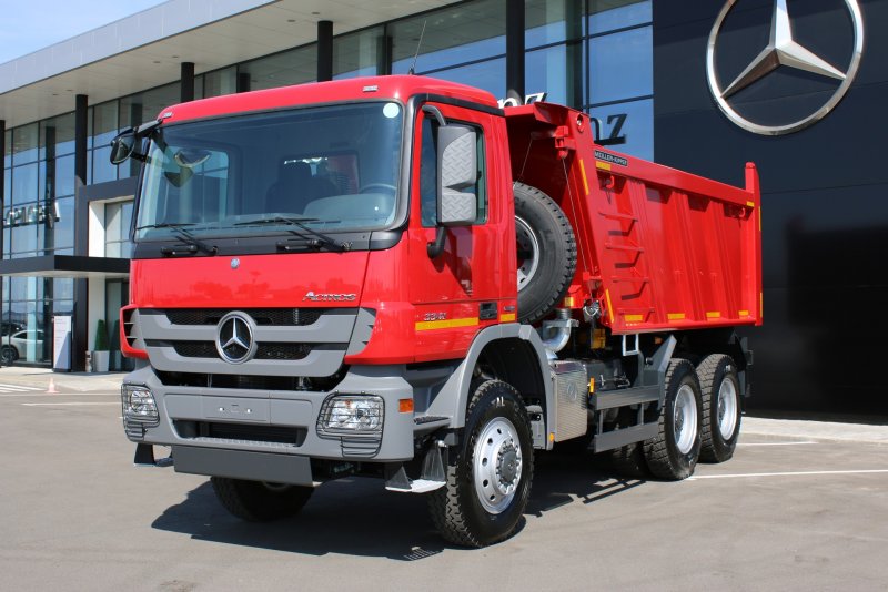 Mercedes Arocs 8x8