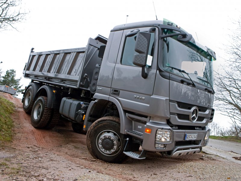 Мерседес-Бенц Актрос 3341
