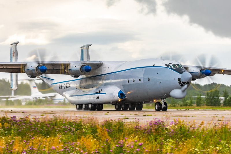 Самолет MC-145b Wily Coyote