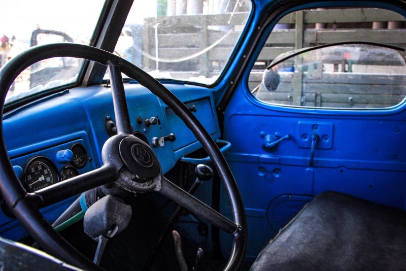 Кабина ЗИЛ 164 внутри