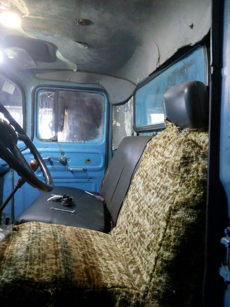Заводская обшивка кабины ЗИЛ 130