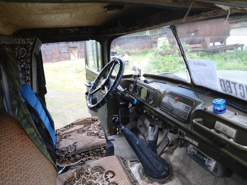 ЗИЛ 131 салон кабины