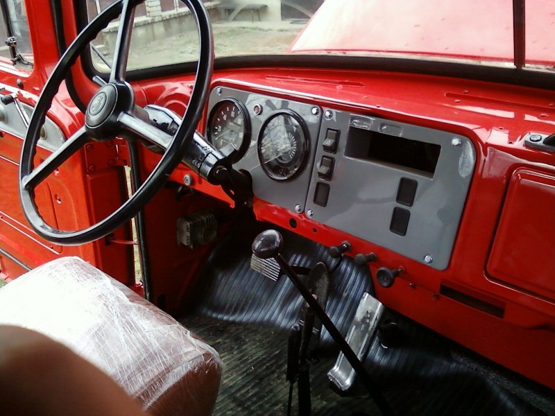 ЗИЛ 4331 кабина внутри