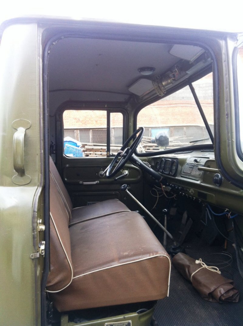 ЗИЛ 131 салон