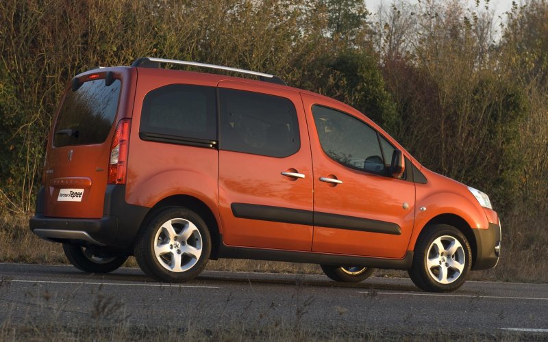 Пежо Берлинго новый