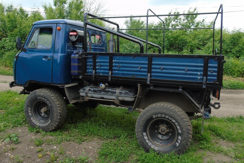 УАЗ 3303 бортовой лифтовый