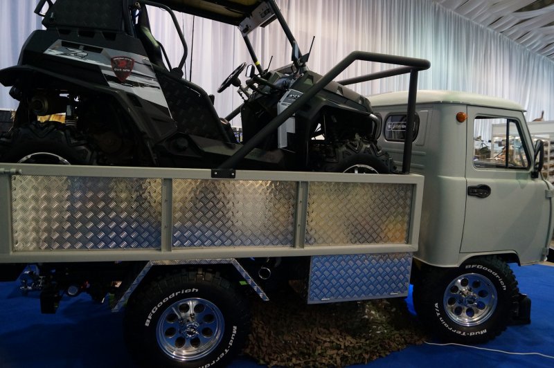 УАЗ головастик с КМУ