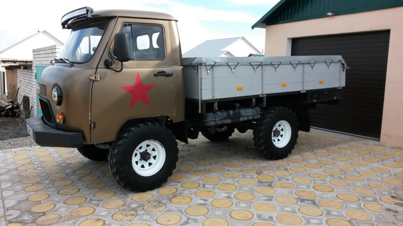 УАЗ головастик бортовой 3303