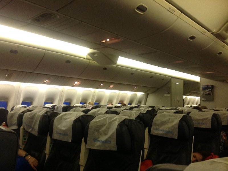 Ту-204 Red Wings салон