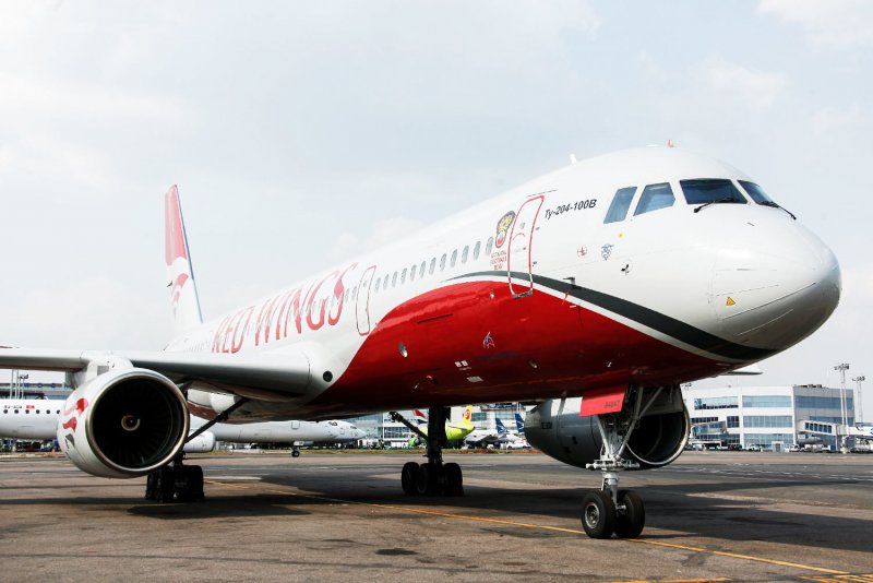 Ту 154 ред Вингс