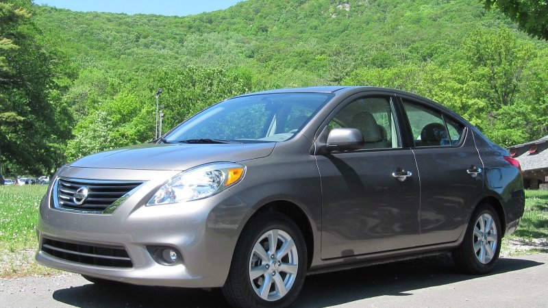 Nissan Versa SL 2012