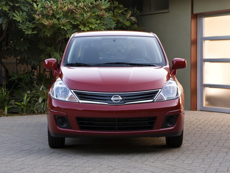 Nissan Versa 2011