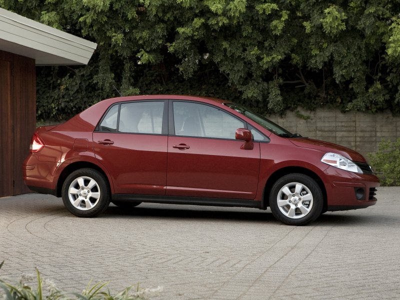 Nissan Versa sedan 2009