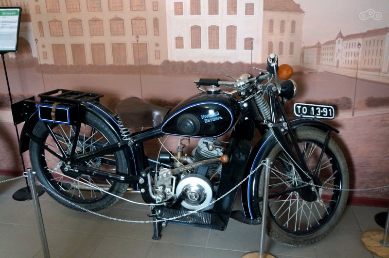 Л-300 красный октябрь