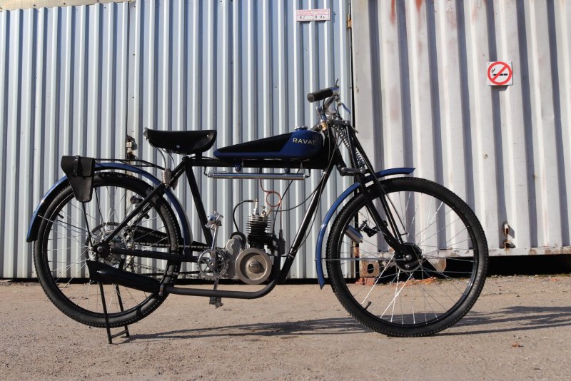 Moto л600 красный