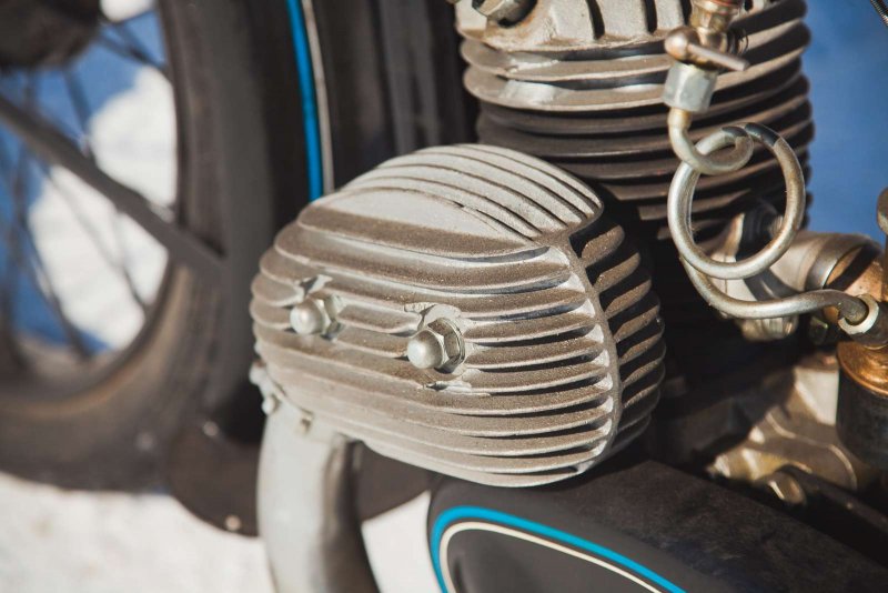 Л-300 красный октябрь