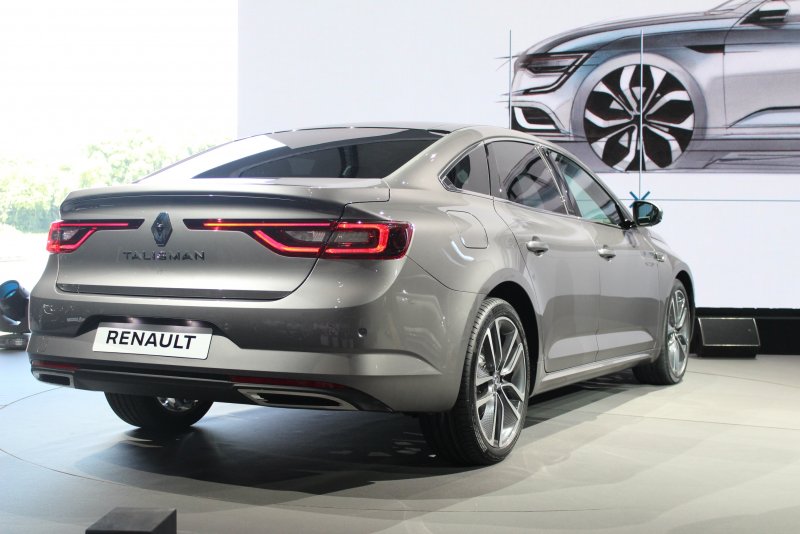 Рено талисман седан салон