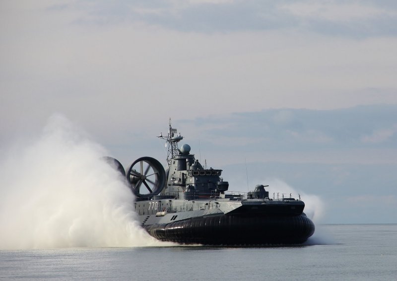 Десантный корабль Евгений Кочешков