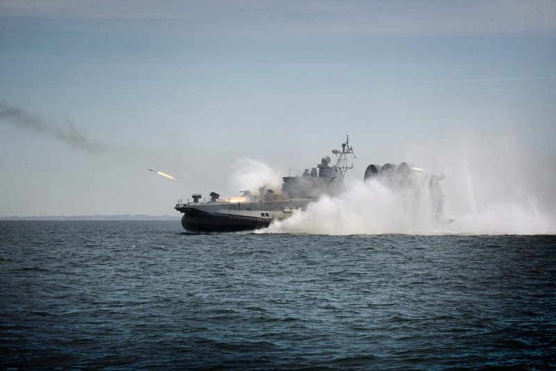 Десантный корабль проекта 12322 «ЗУБР»