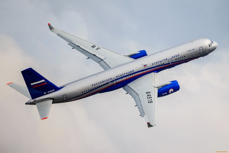 Российские самолеты ту-214он