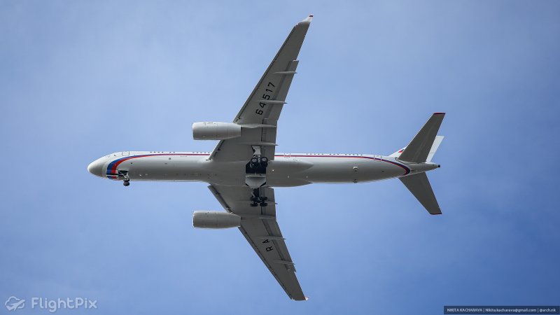 Ту-204 вид снизу