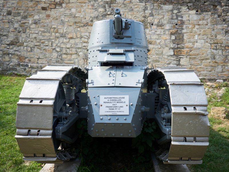 Renault ft 1917 танк