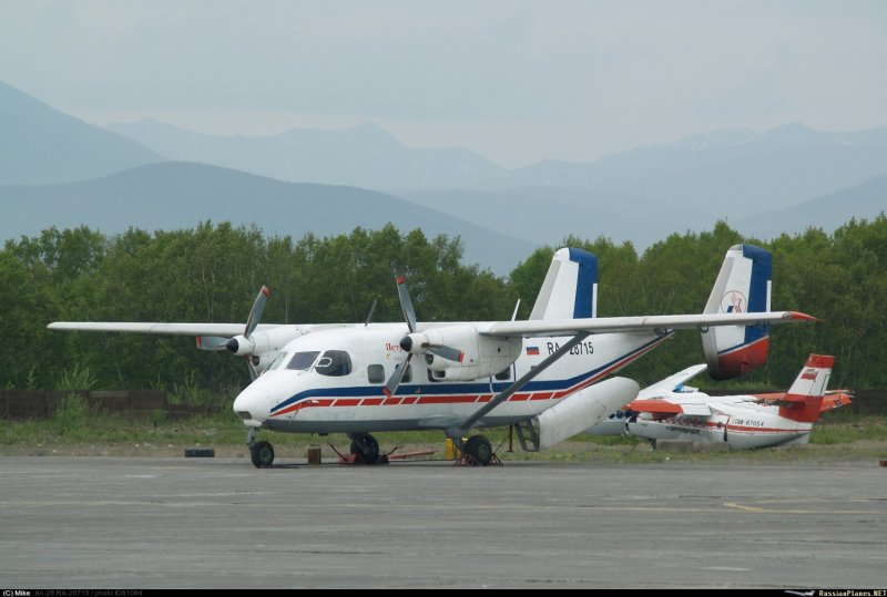 Перевернутый самолет