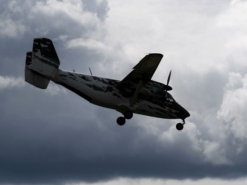 Маленький пассажирский самолет АН