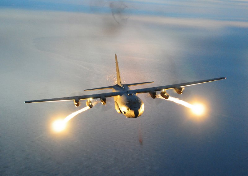 Летающая Артиллерийская батарея AC-130